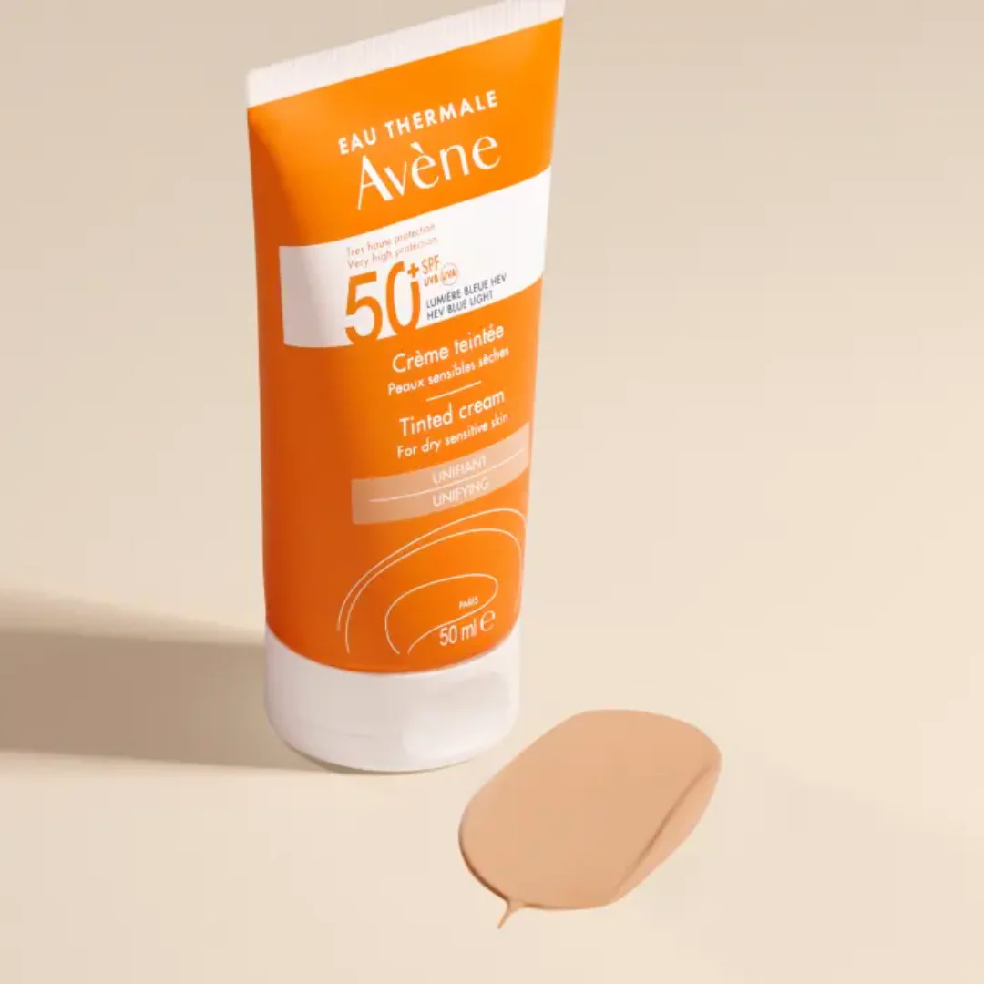 Avène Ultra Broad Spectrum Spf50+ Tinted Fluid For Normal To Combination Sensitive Skin - Image 3