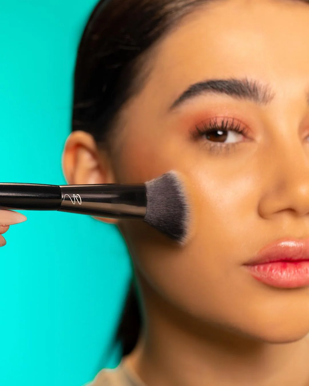 Bref Cosmetics Angled Blush Brush - Image 3