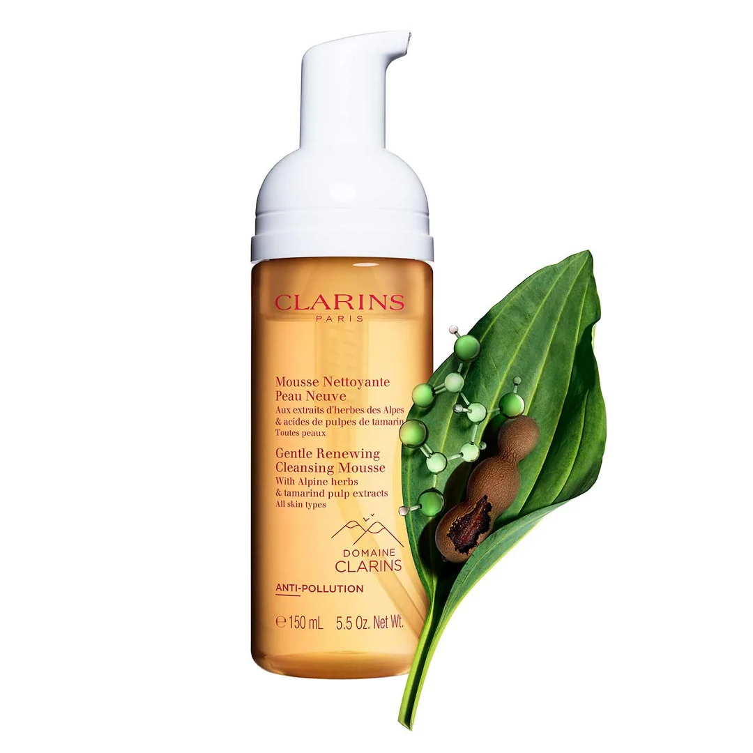 Clarins Gentle Renewing Cleansing Mousse 150ml - Image 2