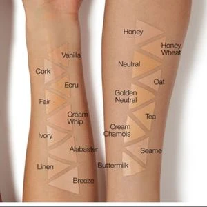 Clinique Beyond Perfecting Foundation + Concealer - Image 4