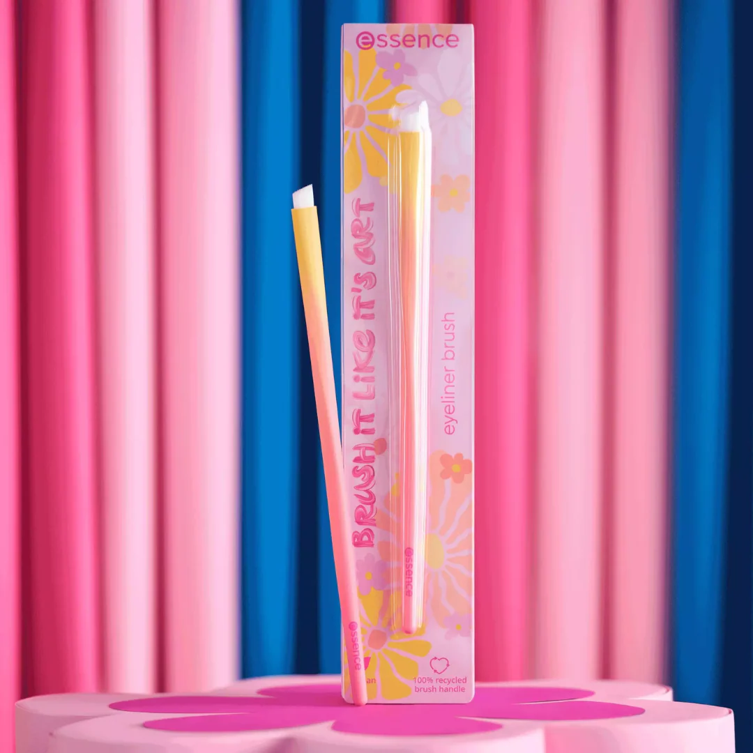 Essence Brush It Like Its Art Eyeliner Brush - Image 2