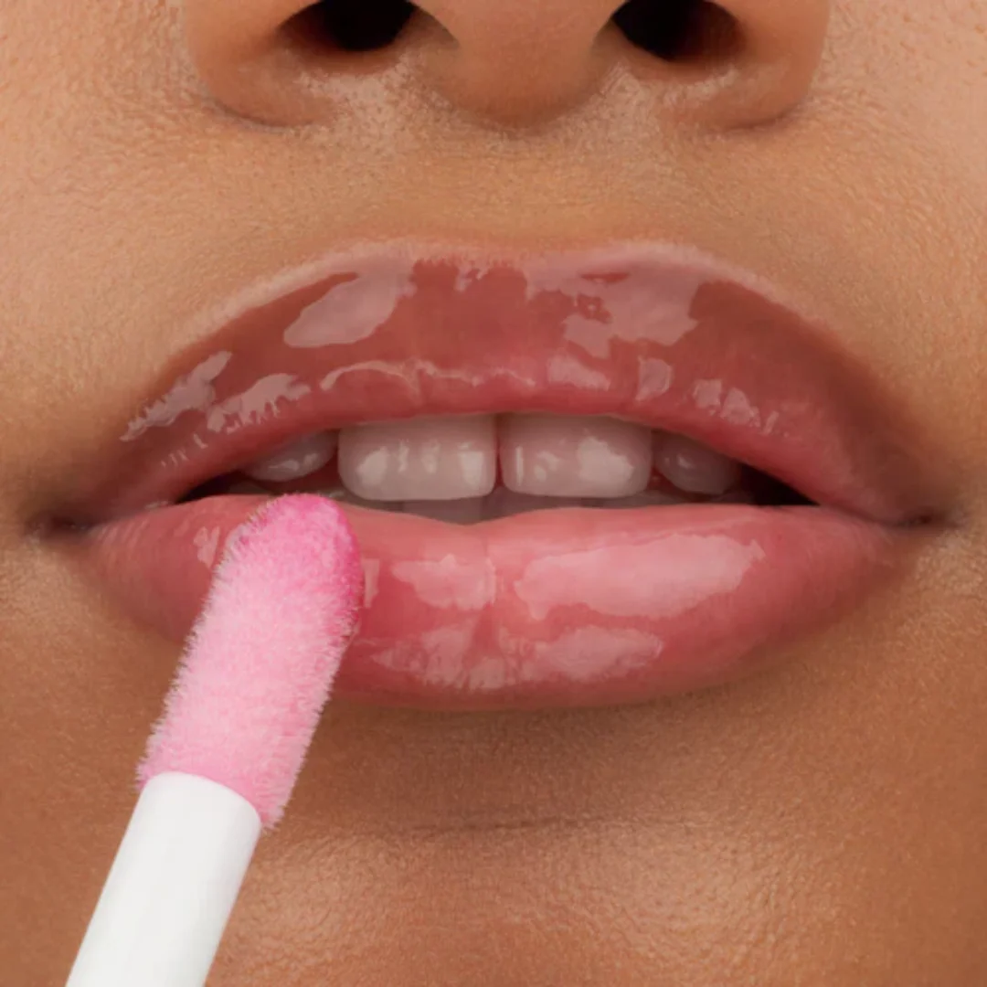 Essence Hydra Kiss Lip Oil - Image 3