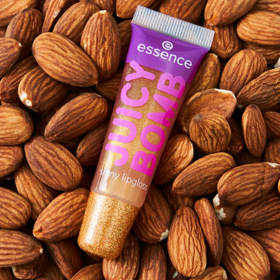 Essence Juicy Bomb Christmas Shiny Lipgloss Set - Image 4