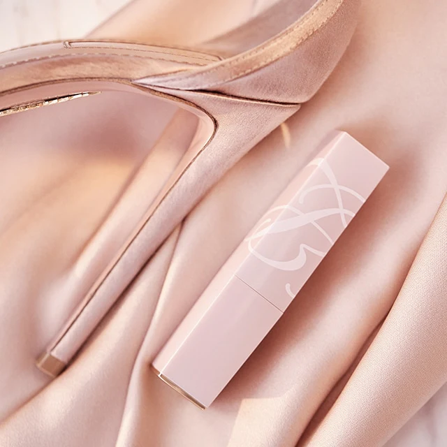 Estee Lauder Pure Color Envy Lip Volumizer - Image 3