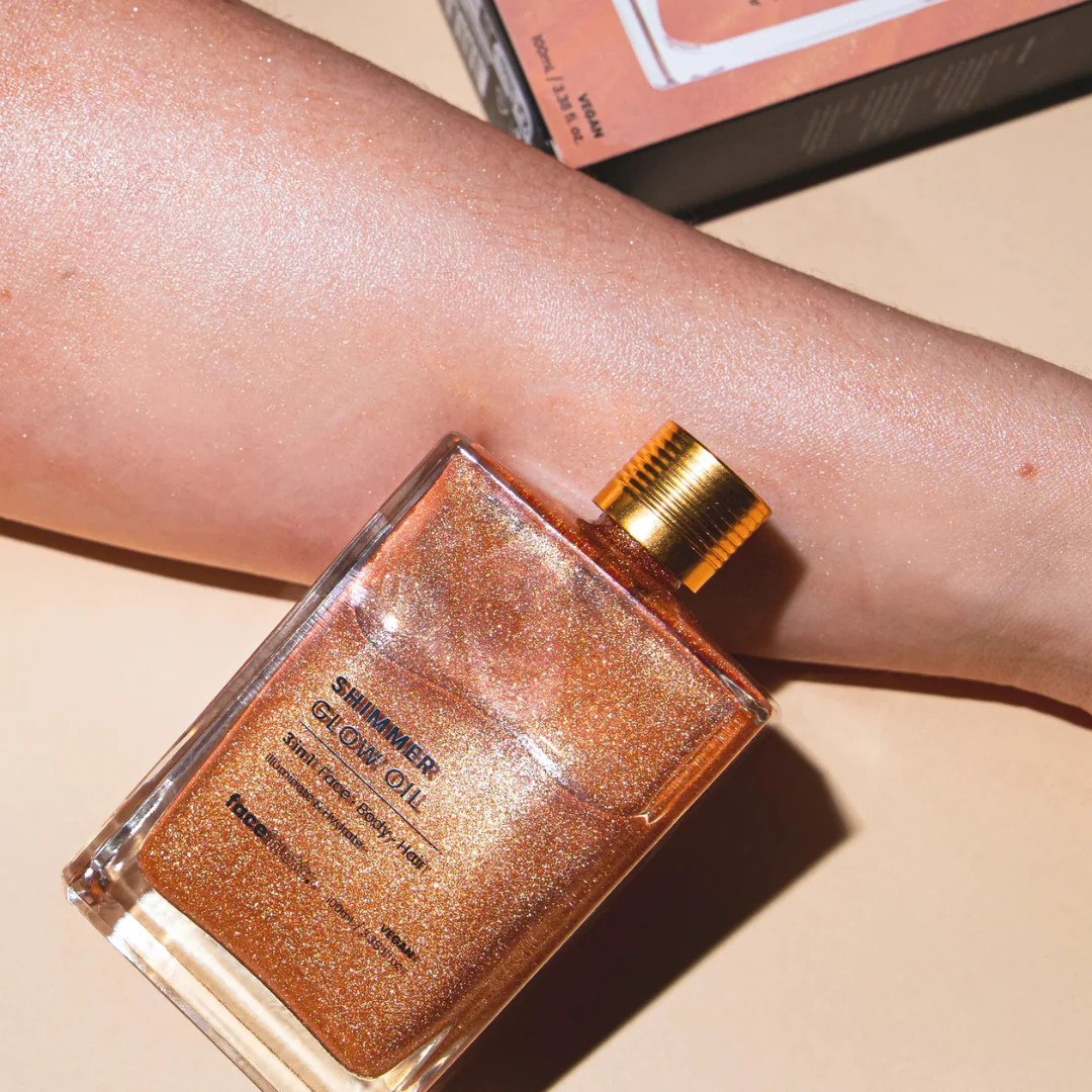 Face Facts 3-in-1 Shimmer Glow Oil 50ml - Image 4