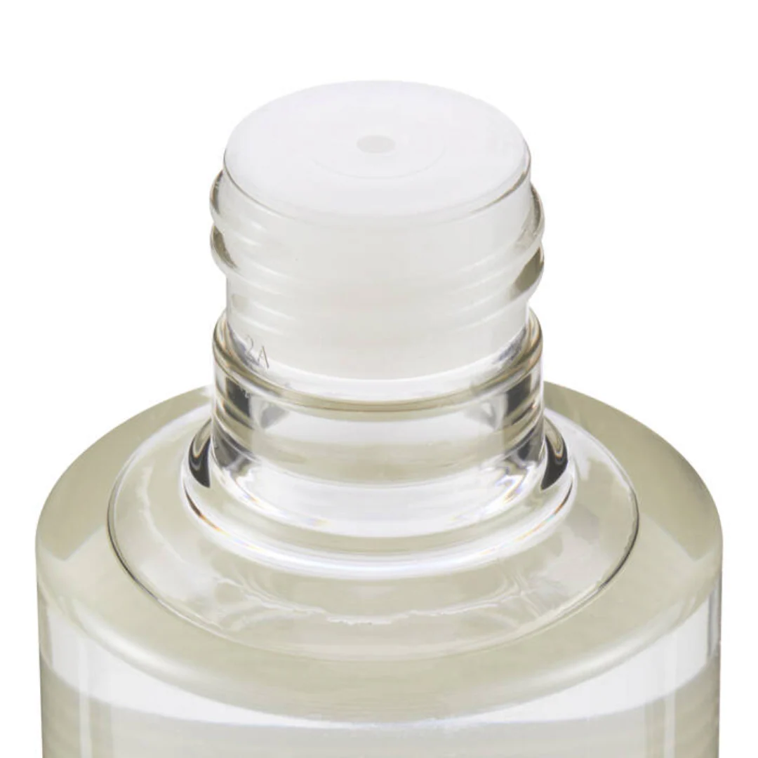 Kiehl's Clearly Corrective Brightening & Soothing Treatment Water 200ml - Image 4