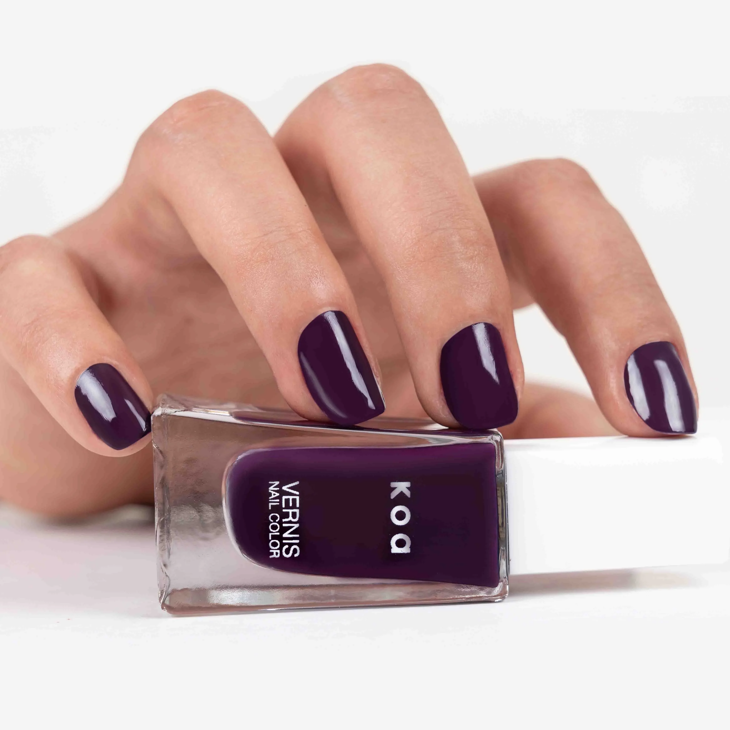 Koa Carnation 424 Long Lasting Nail Polish - Image 4