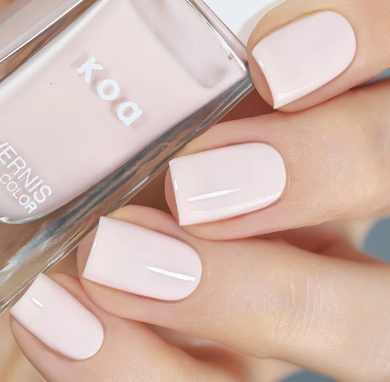 Koa Raspberry Kiss 577 Long Lasting Nail Polish - Image 2