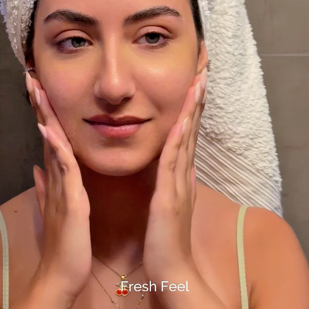 LYS Naturals Firming Face Wash & Face Cleanser 250ml - Image 4