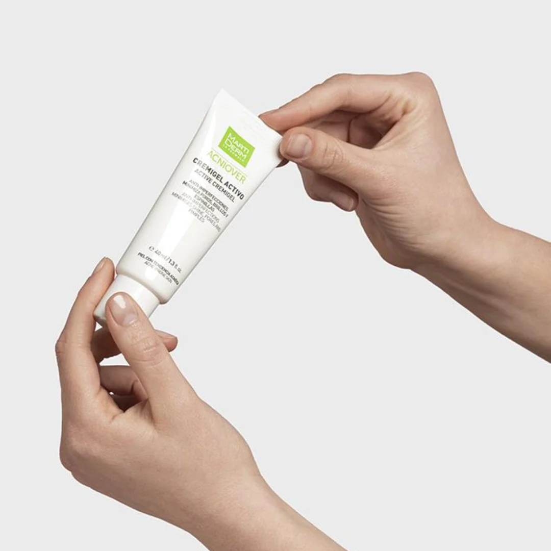 MartiDerm Acniover Active Day Cremigel 40ml - Image 3