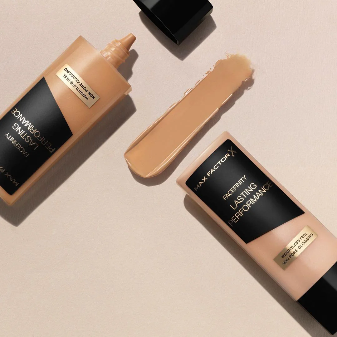Max Factor Facefinity Lasting Performance Foundation - Image 2