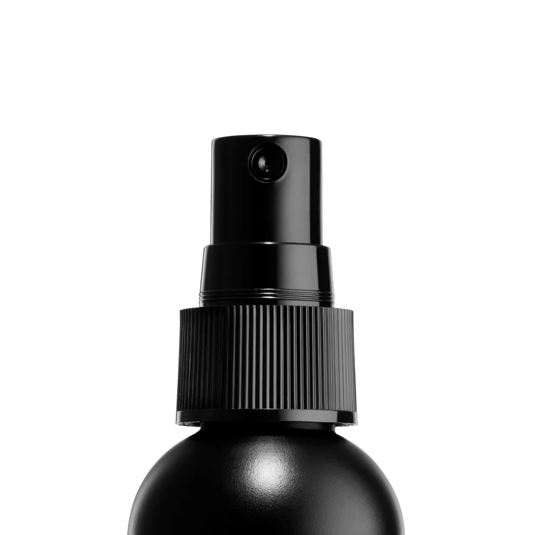 NYX Professional Makeup Setting Spray - Matte Finish, Lightweight, Long-Lasting, Extends Makeup Wear Up to 16 hours, Vegan and Cruelty Free Formula, 60ml - Image 4