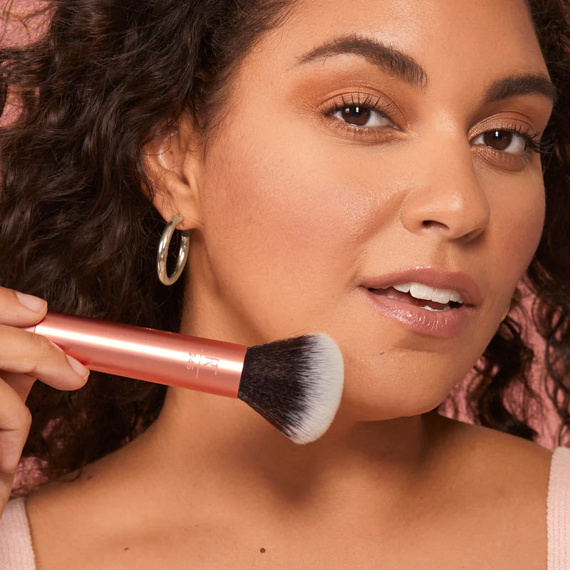 Real Techniques Everything Face Brush - Image 5
