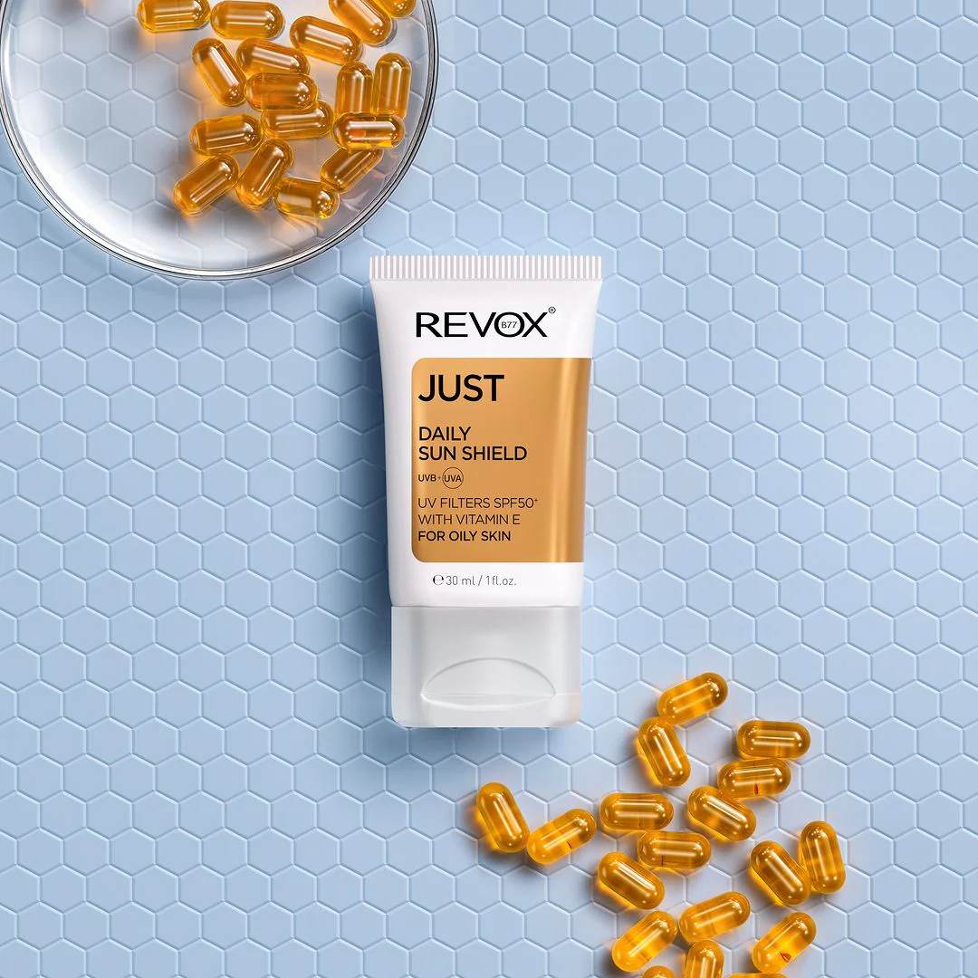 Revox B77 Daily Sun Shield for Oily Skin 30ml - Image 3