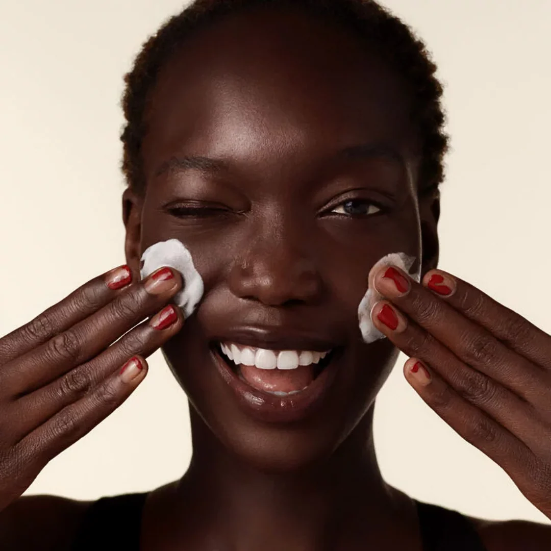 Shiseido Clarifying Cleansing Foam - Image 2