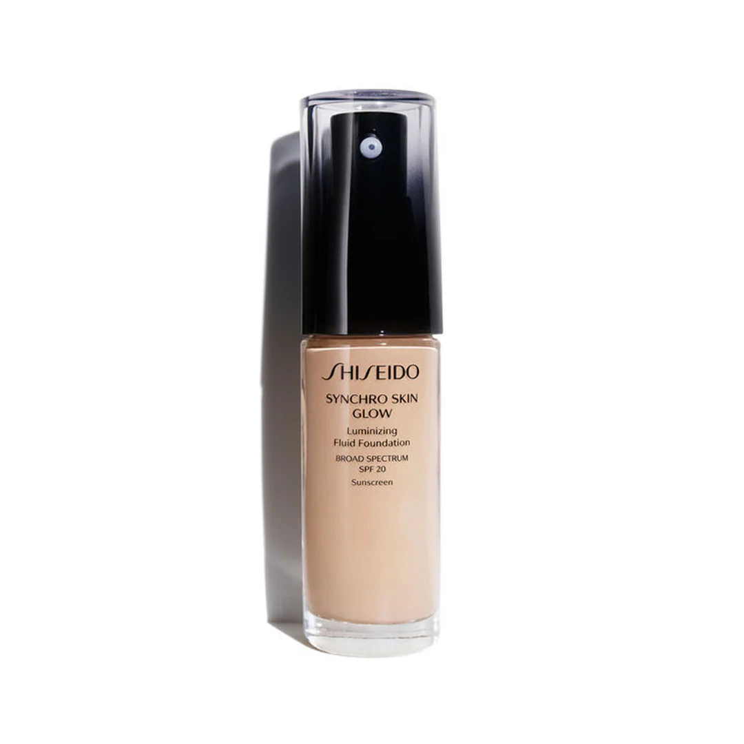 Shiseido Synchro Skin Glow Luminizing Fluid Foundation - Image 4
