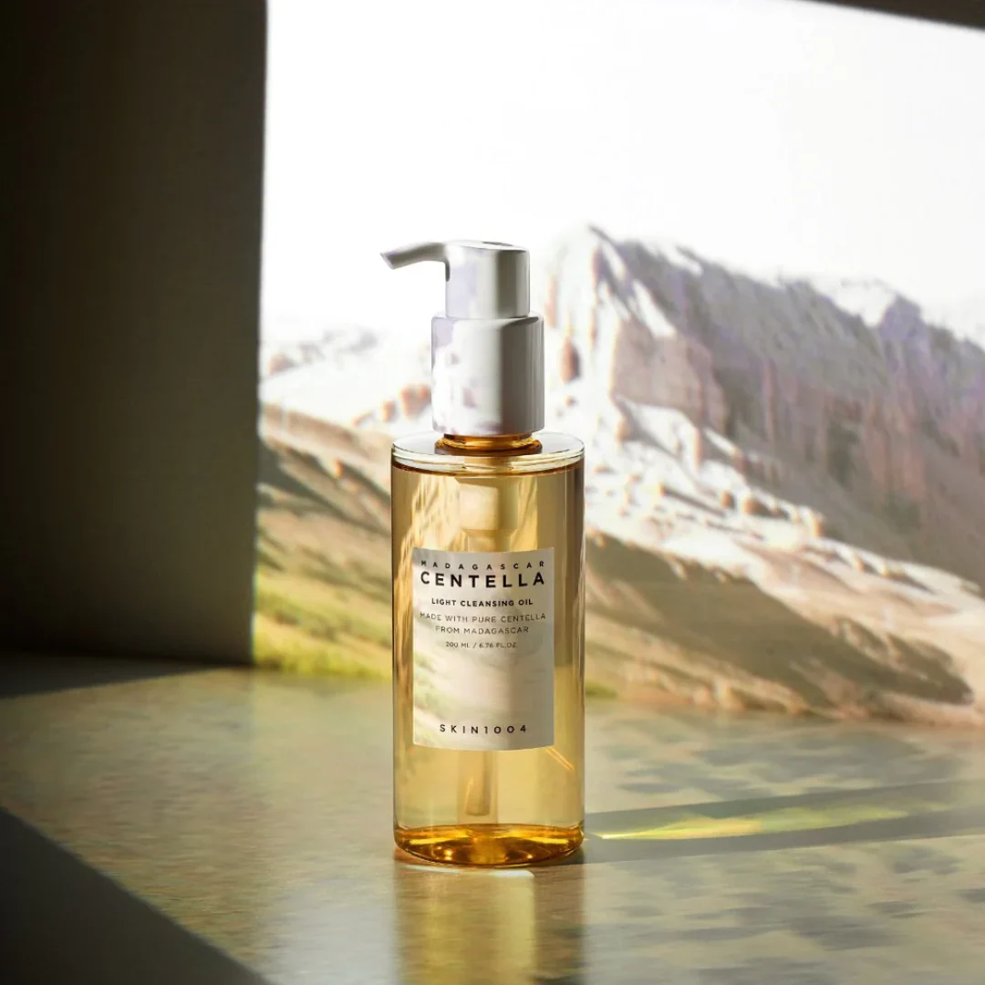 Skin1004 Madagascar Centella Light Cleansing Oil - Image 5