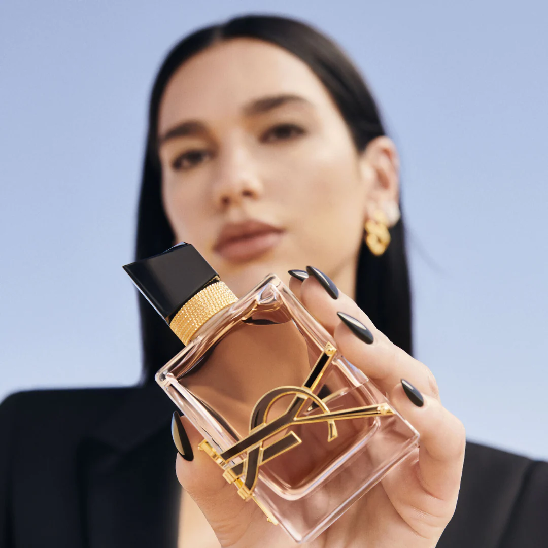 Yves Saint Laurent Libre Flowers & Flames Women Eau De Parfum - Image 5